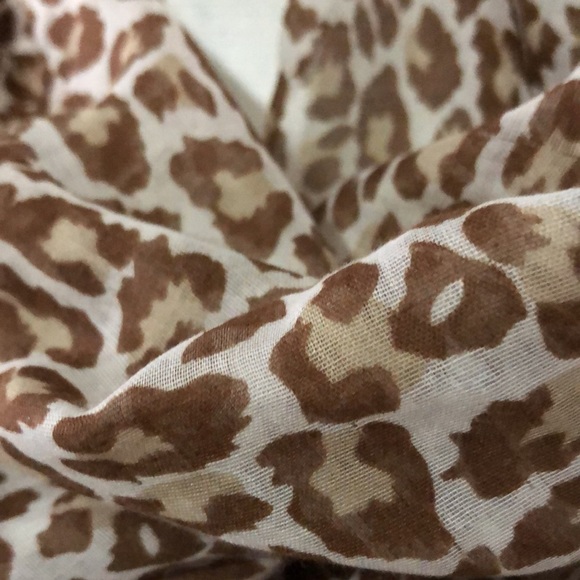 Animal Print Lightweight Scarf-EUC-75x26 - Picture 3 of 12